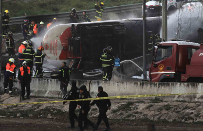 Meksika’da devrilen LPG tankeri patladı: 4 ölü, 90 yaralı