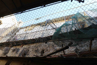 El Halil’de Yahudi tacizi Filistinlileri "kafes" altında yaşatıyor