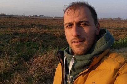 3 çocuk babası adam halı sahada kalbine yenildi